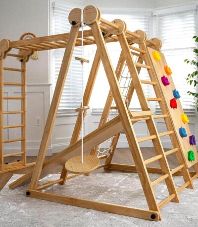 kids jungle gym with monkey bar