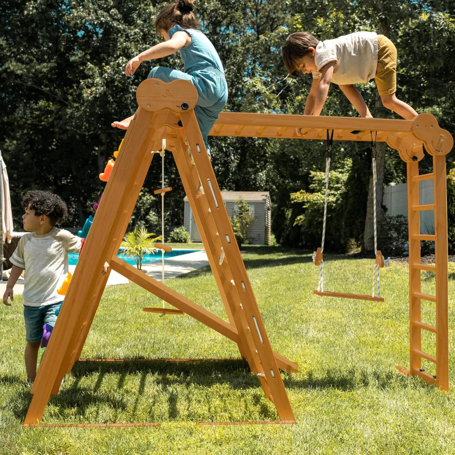 Outdoor jungle gym